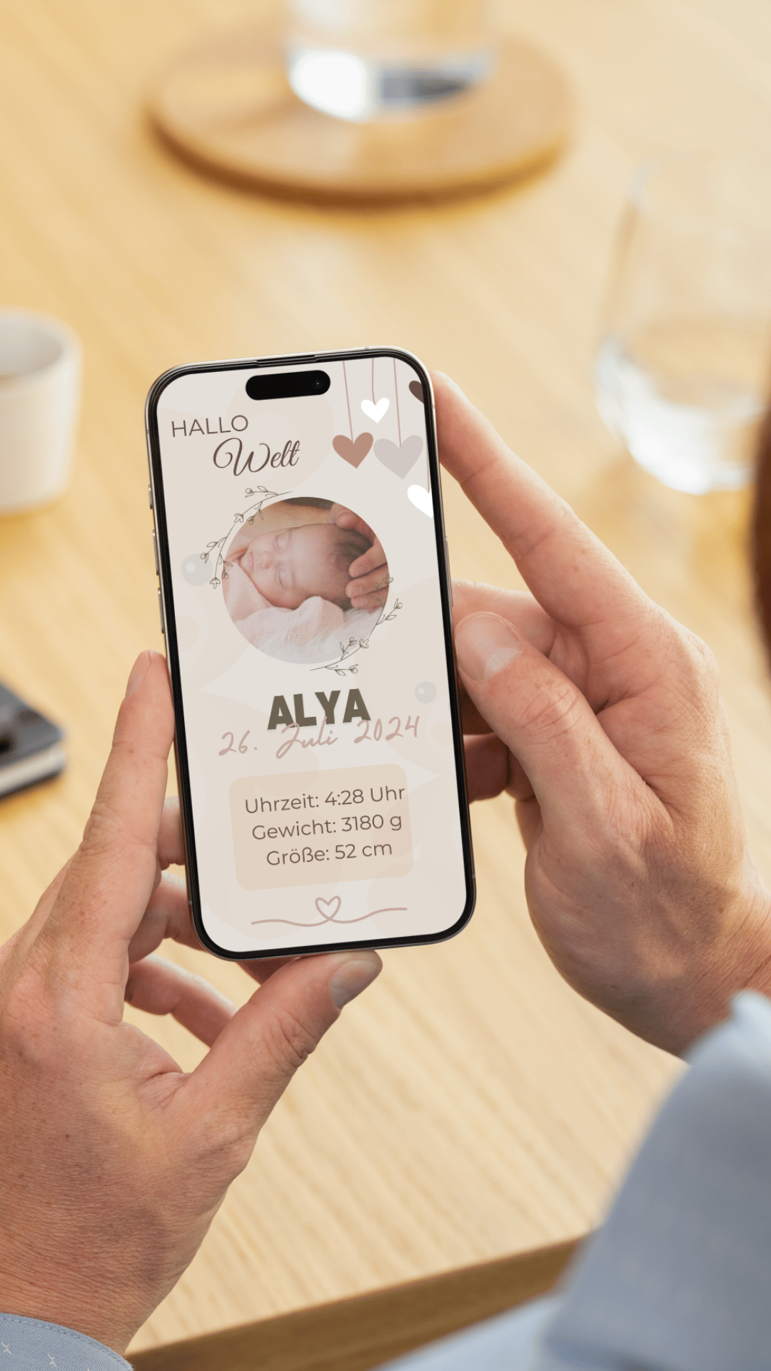 Hallo Welt Alya mit Bild